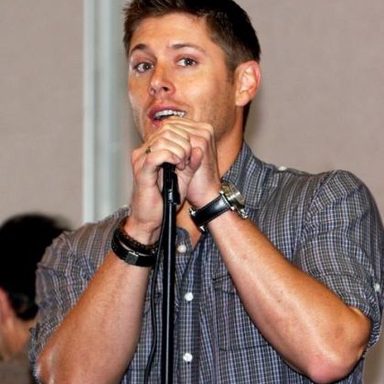 Jensen Ackles photo 21