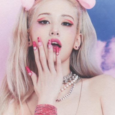 JEON SOMI photo 10
