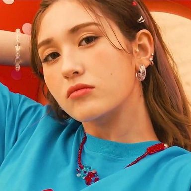 JEON SOMI photo 45