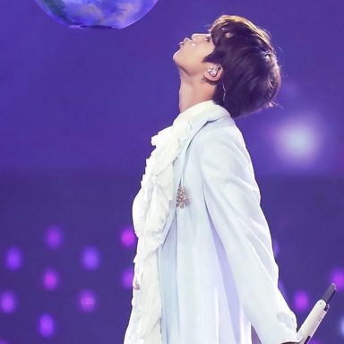 Jin (BTS) photo 16