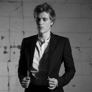 Johnny Flynn photo 11