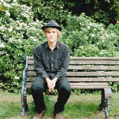 Johnny Flynn photo 12
