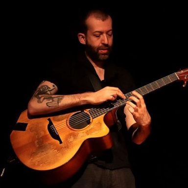 Jon Gomm