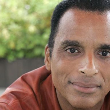 Jon Secada
