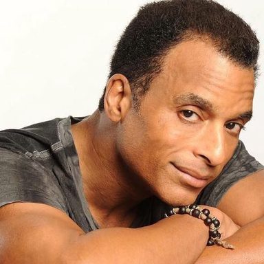 Jon Secada