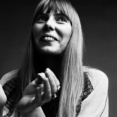 Joni Mitchell photo 14