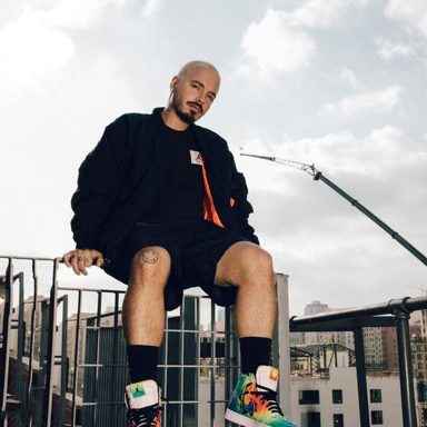 J Balvin photo 19