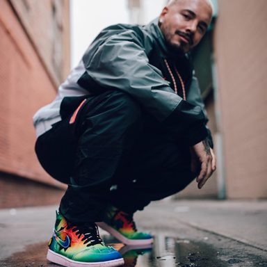 J Balvin photo 10