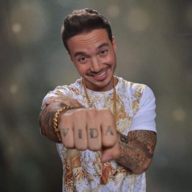 J Balvin photo 56