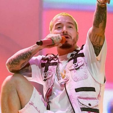 J Balvin photo 11