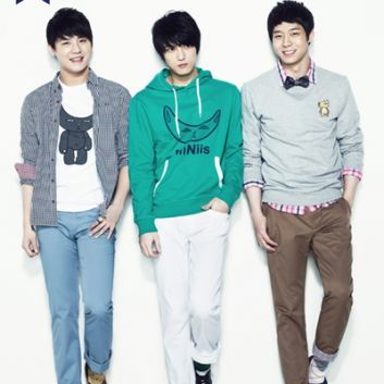JYJ photo 13