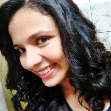 Kelly Cruz