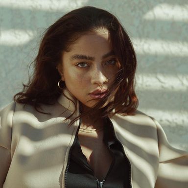 Kiana Ledé photo 10