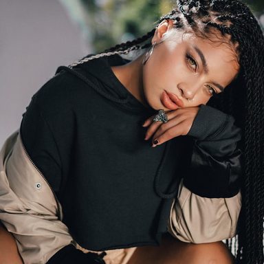 Kiana Ledé photo 18