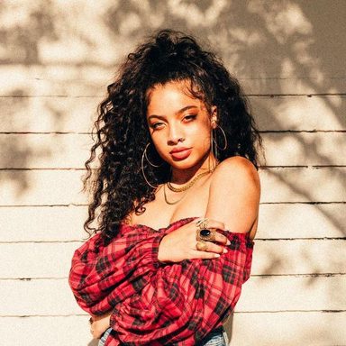 Kiana Ledé photo 14