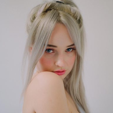 Kim Petras photo 17