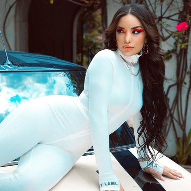 Kim Loaiza photo 11