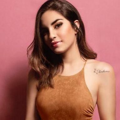Kim Loaiza photo 14