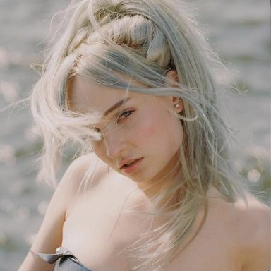 Kim Petras photo 18