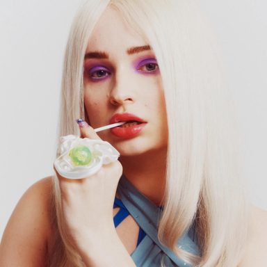 Kim Petras photo 25