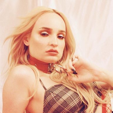 Kim Petras photo 90