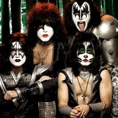KISS photo 29