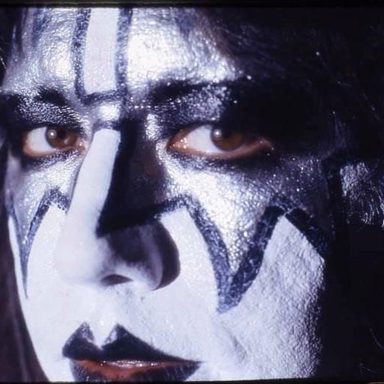 KISS photo 18