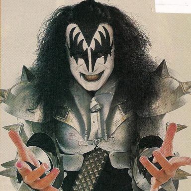 KISS photo 16