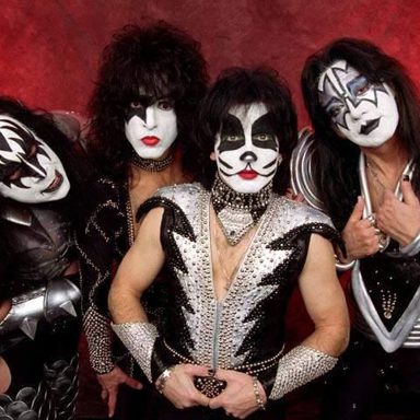 KISS photo 11