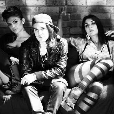 Krewella photo 14