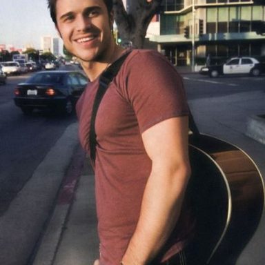 Kris Allen photo 25