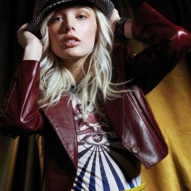 Krystal Meyers photo 30