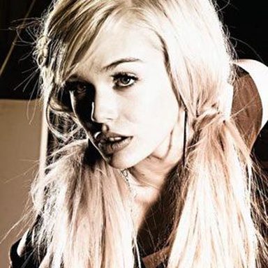 Krystal Meyers photo 42