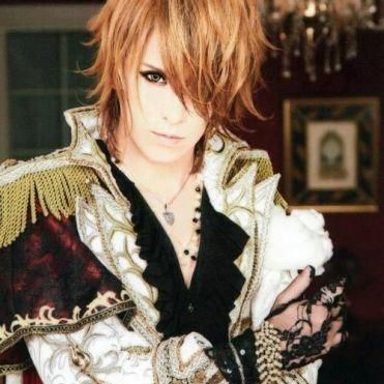 Kamijo photo 15
