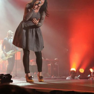 Kari Jobe photo 11