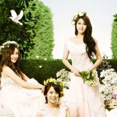 KARA photo 35