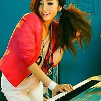 KARA photo 43