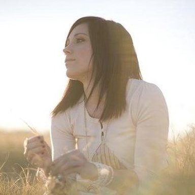 Kari Jobe photo 108
