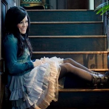 Kari Jobe photo 109