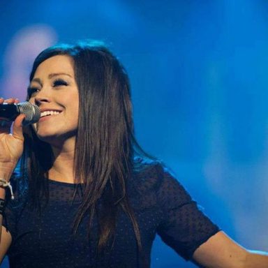 Kari Jobe photo 93