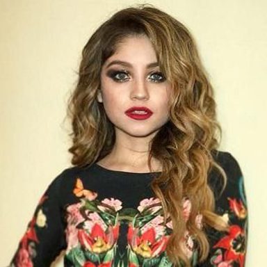 Karol Sevilla photo 13