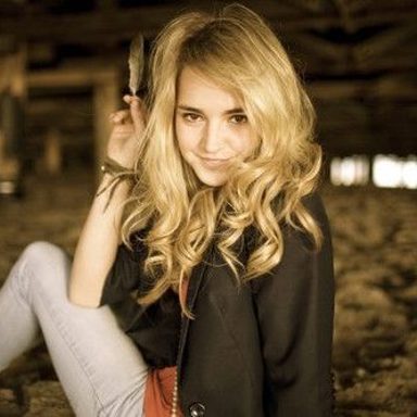 Katelyn Tarver photo 19