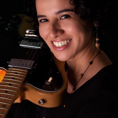 Kely Guimarães