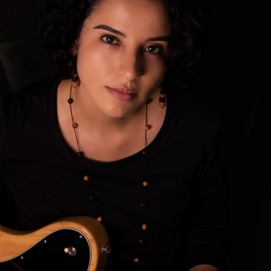 Kely Guimarães
