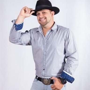 Leandro Leon