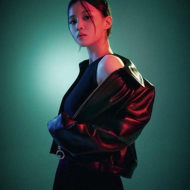 Lee Hi photo 30