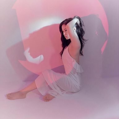 Lee Hi photo 11