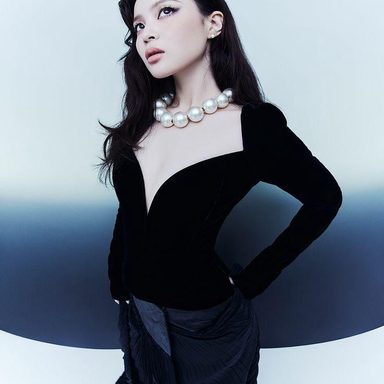Lee Hi photo 27