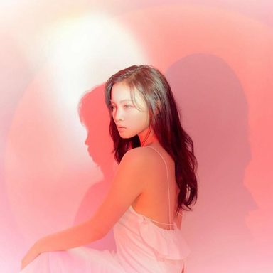 Lee Hi photo 12