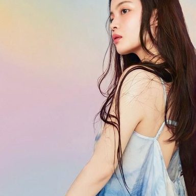 Lee Hi photo 23